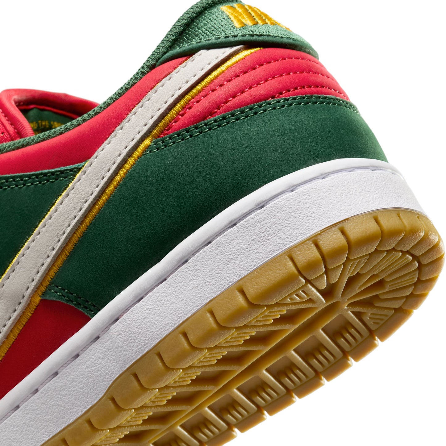 Nike SB Dunk Low Pro QS Seattle Supersonics fir white university gold fire red